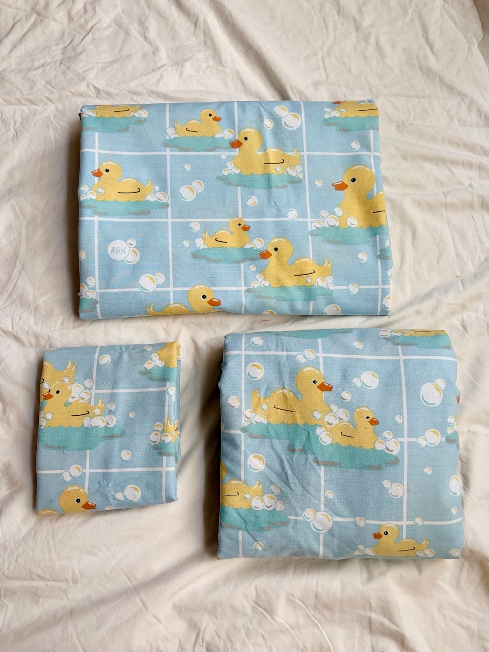 Vintage Cotton “Rubber Ducks in a Bubble Bath” Sheet Set